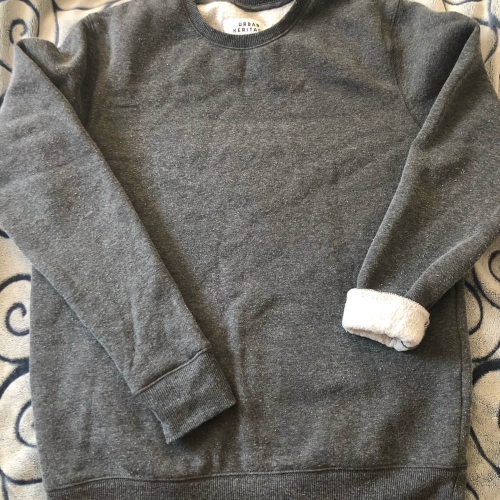 grey crewneck